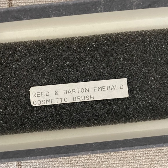 NEW & RARE💋Reed & Barton Emerald cosmetic brush with crystal handle- Vintage - Picture 7 of 7